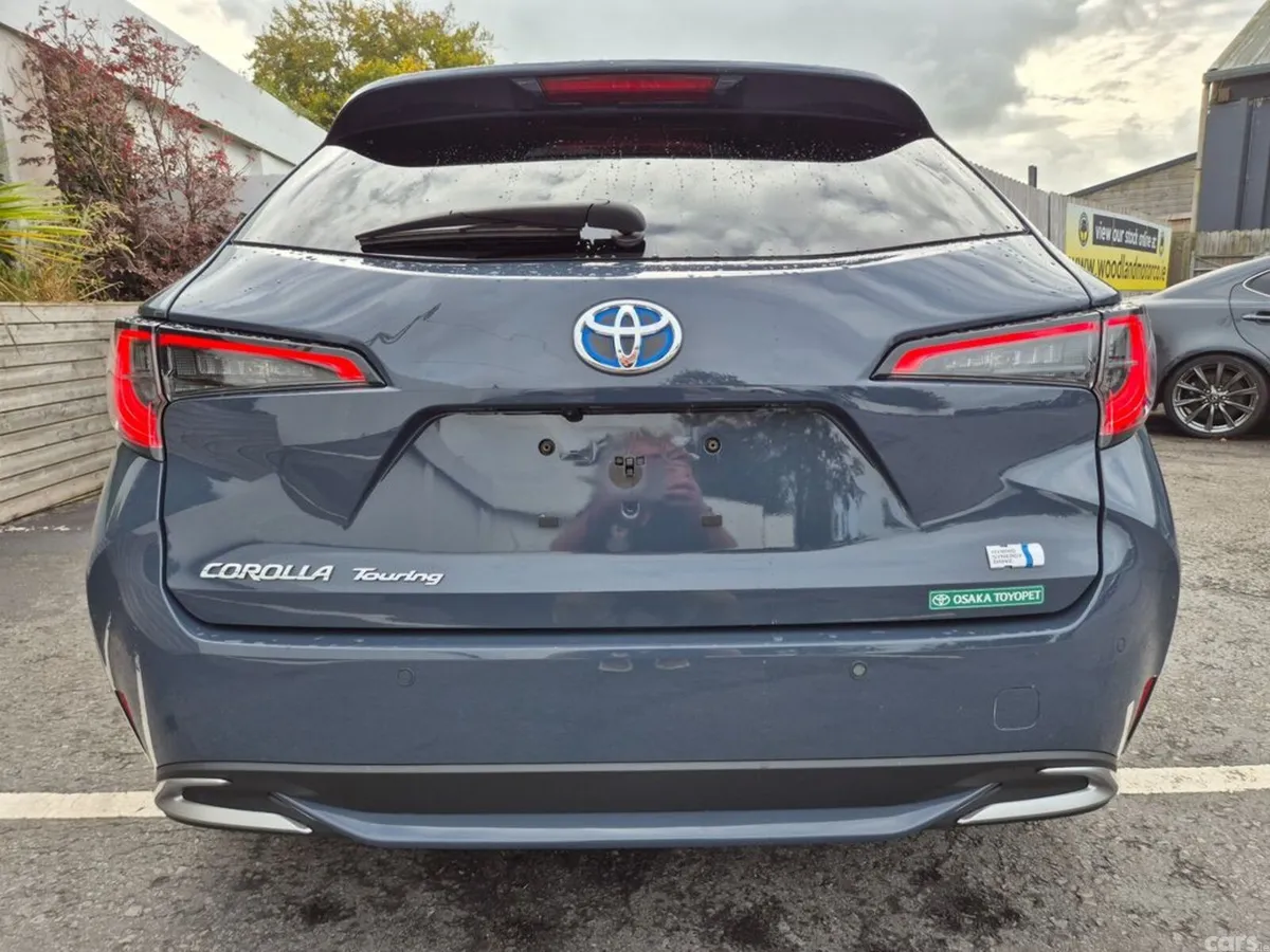 Toyota Corolla Estate, Petrol Hybrid, 2023, Grey
