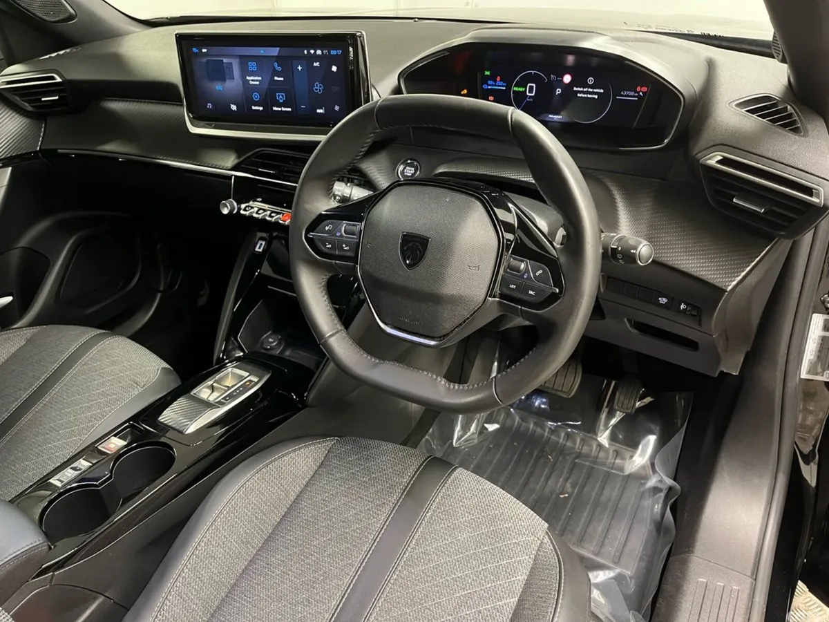Peugeot 2008 SUV, Electric, 2024, Black