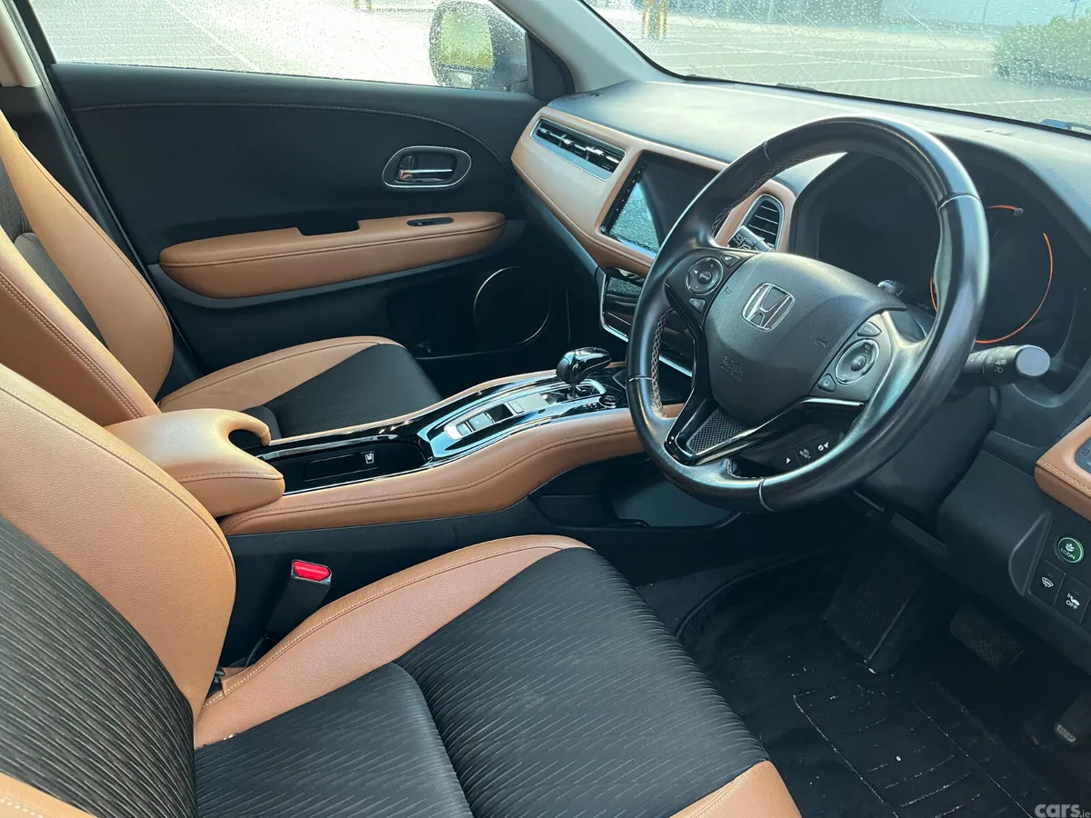 Honda Vezel Estate, Petrol Hybrid, 2020, White
