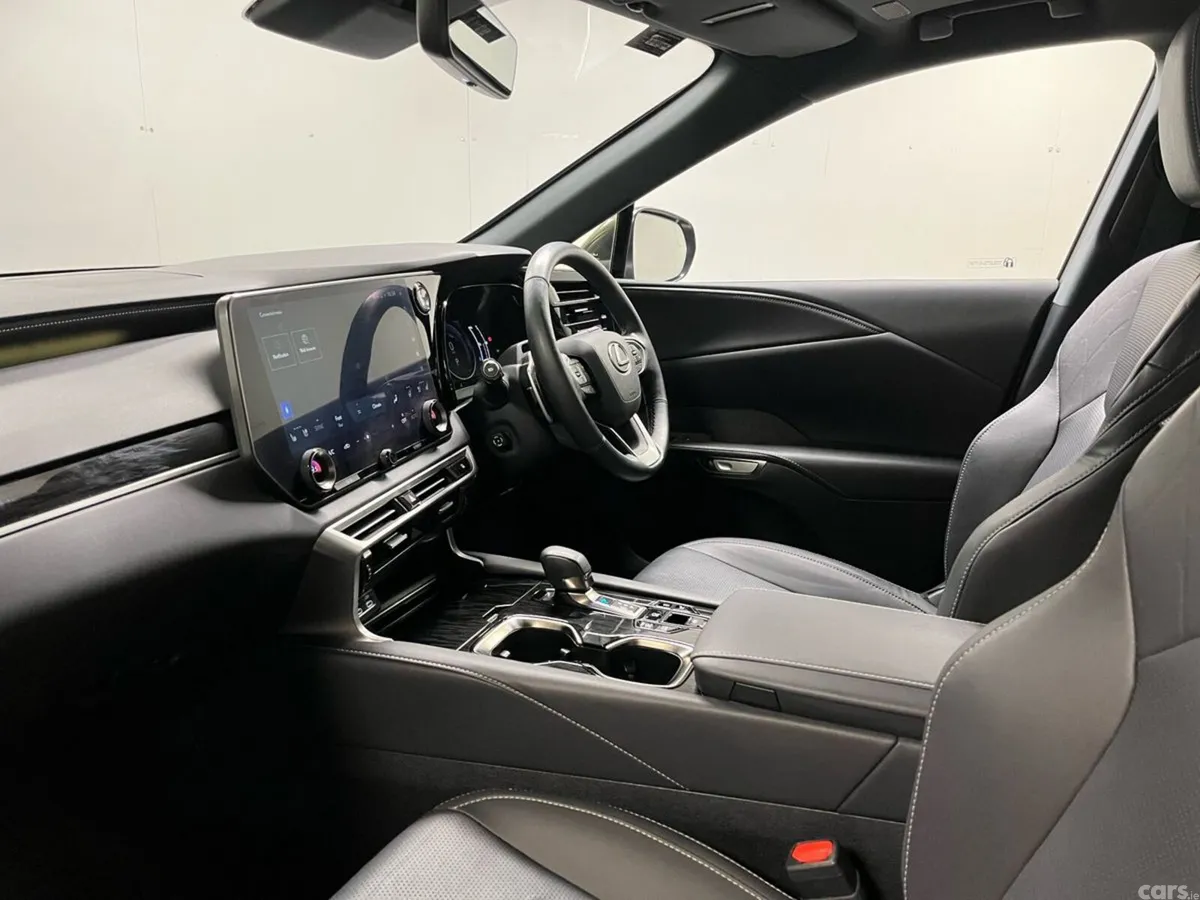 Lexus RX SUV, Petrol Hybrid, 2024, Green