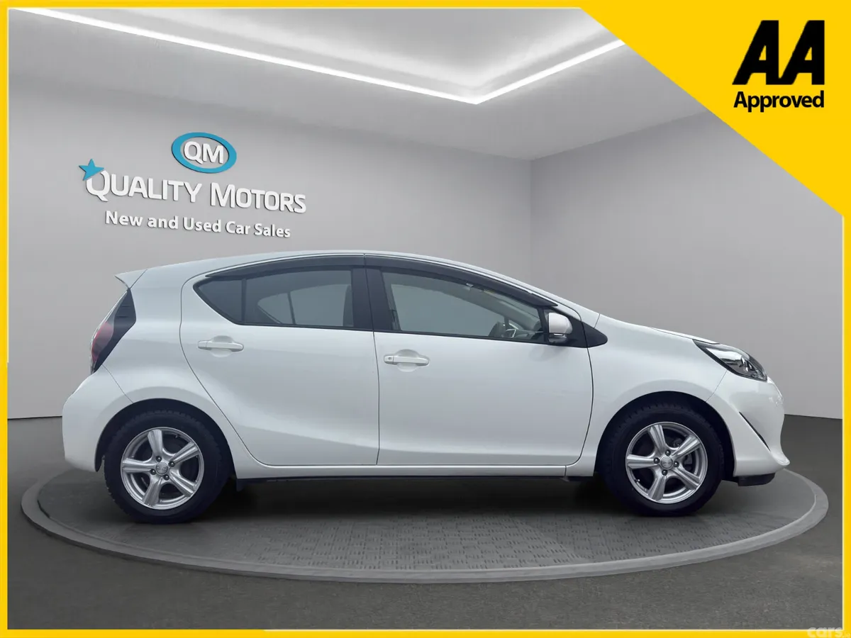 Toyota Aqua Hatchback, Petrol Hybrid, 2021, White