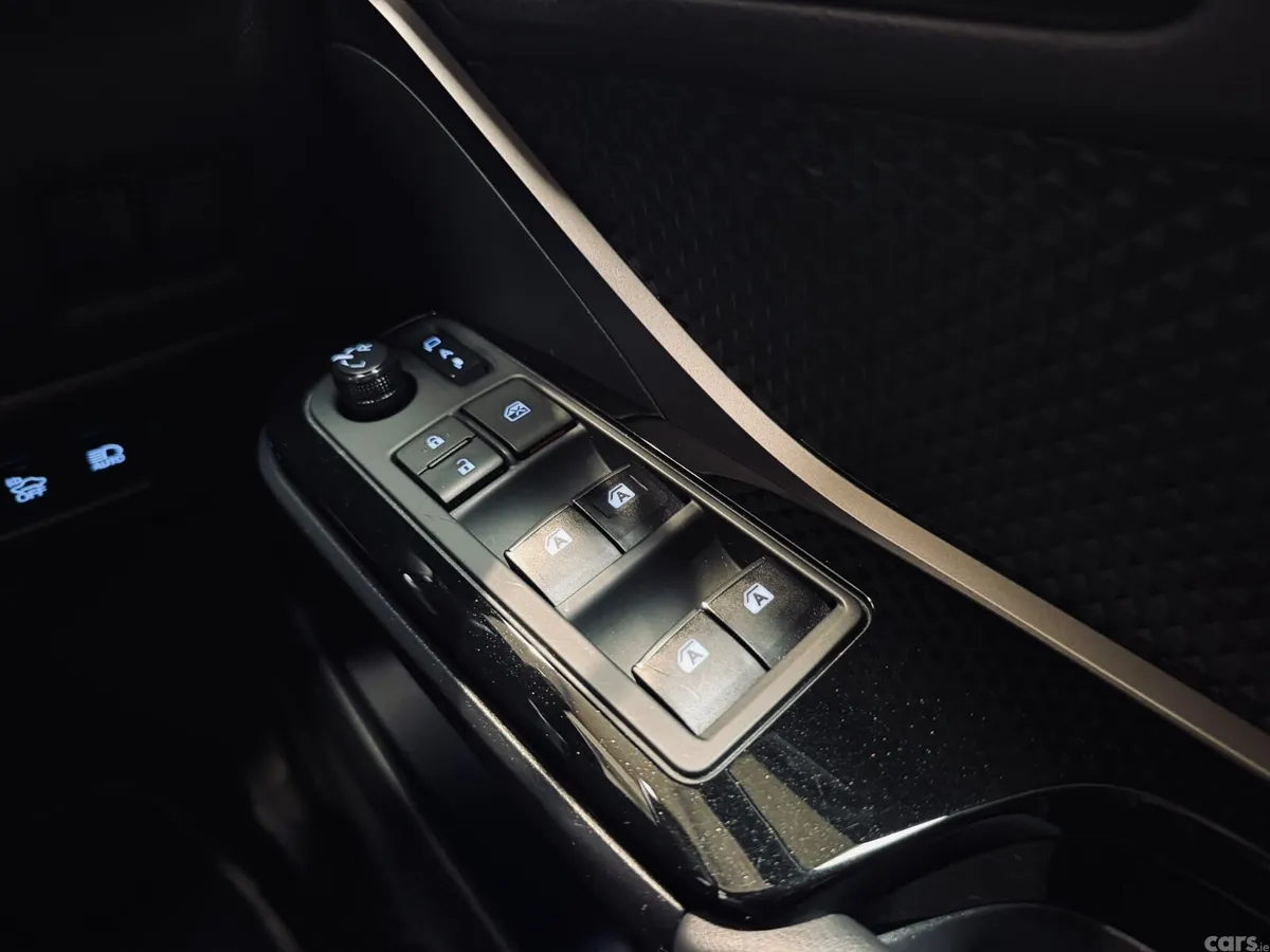 Toyota C-HR SUV, Petrol Hybrid, 2019, White