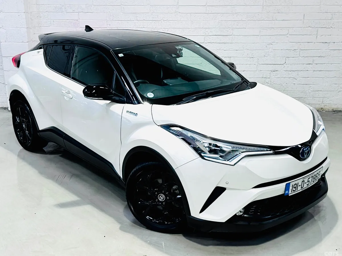 Toyota C-HR SUV, Petrol Hybrid, 2019, White