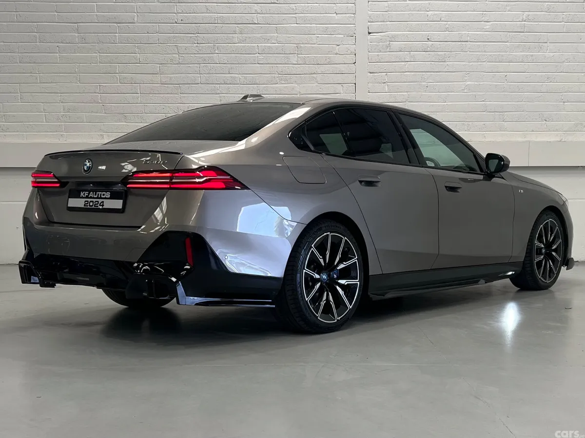 BMW 5-Series Saloon, Petrol Plug-in Hybrid, 2024, Grey