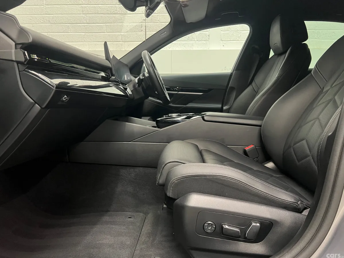BMW 5-Series Saloon, Petrol Plug-in Hybrid, 2024, Grey