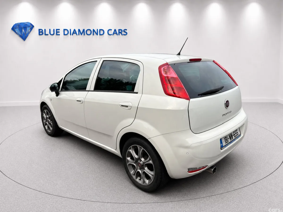 Fiat Punto MPV, Petrol, 2018, White