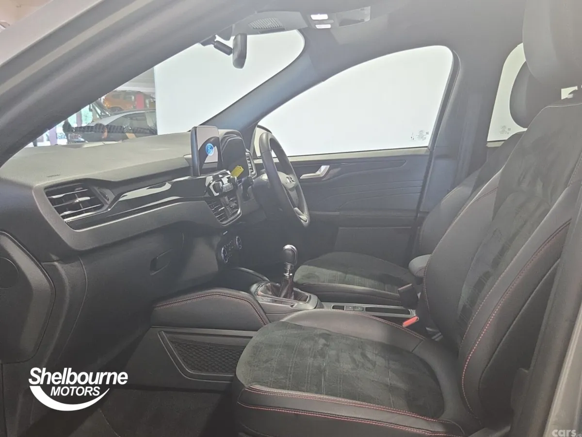 Ford Kuga Hatchback, Petrol, 2023, Silver