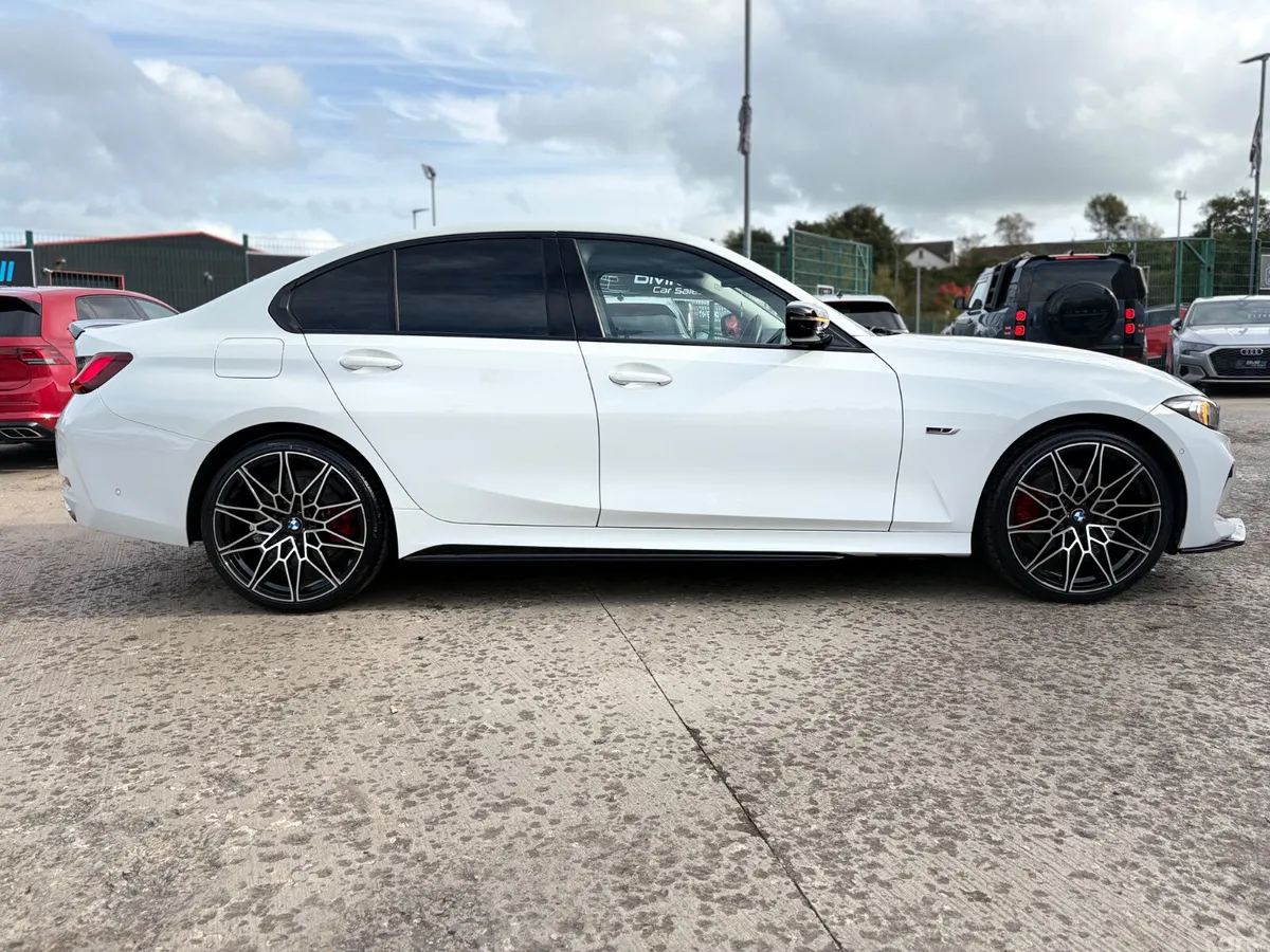 BMW 3-Series Saloon, Petrol Hybrid, 2022, White