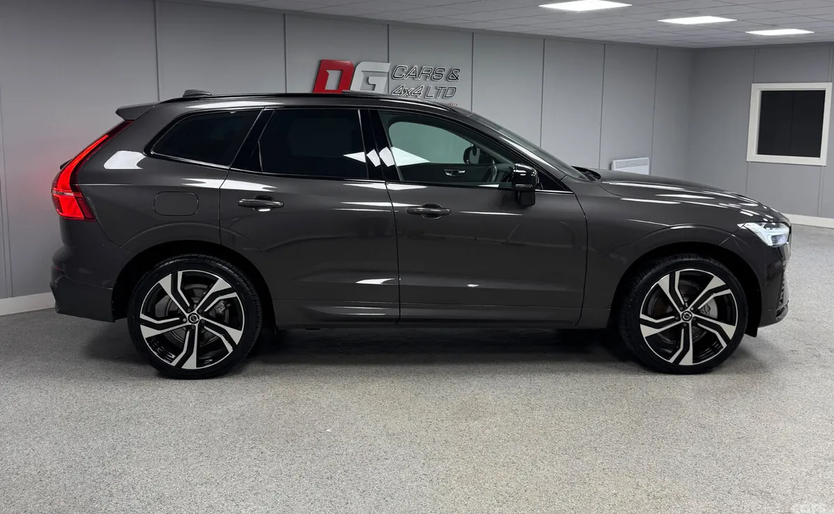 Volvo XC60 SUV, Petrol Hybrid, 2023, Grey