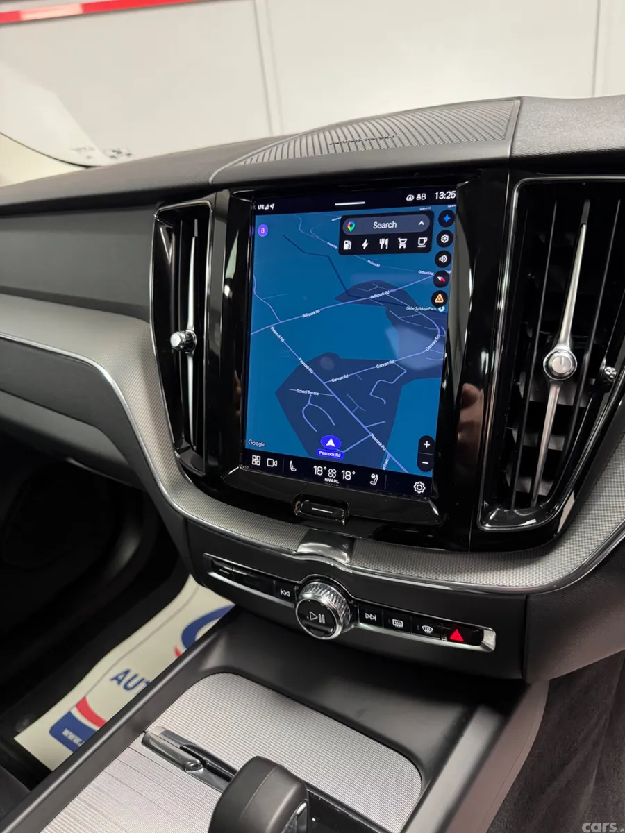 Volvo XC60 SUV, Petrol Hybrid, 2023, Grey