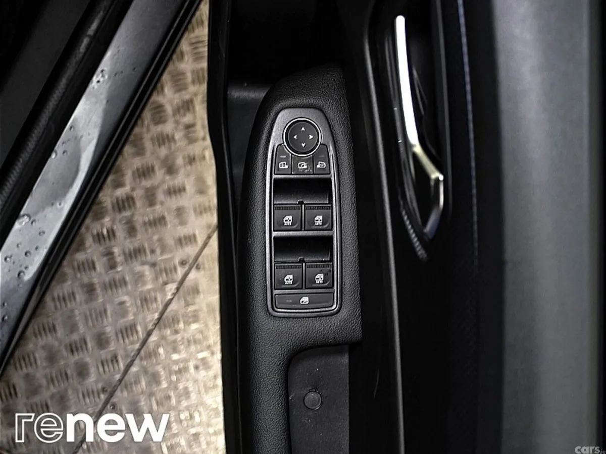 Renault Arkana SUV, Petrol, 2023, Grey