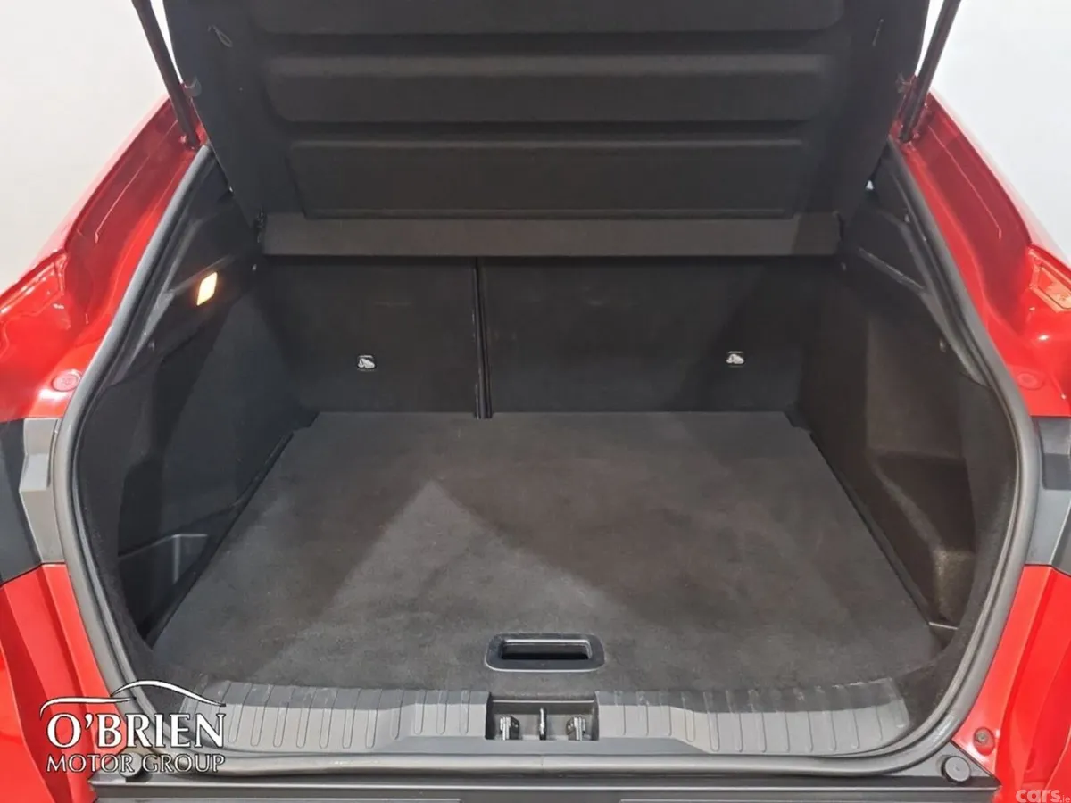 Renault Arkana Hatchback, Petrol, 2021, Red