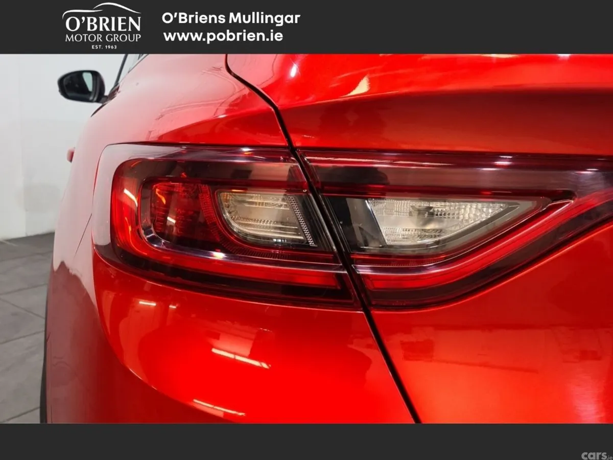 Renault Arkana Hatchback, Petrol, 2021, Red