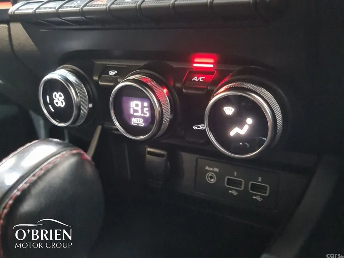 Renault Arkana Hatchback, Petrol, 2021, Red