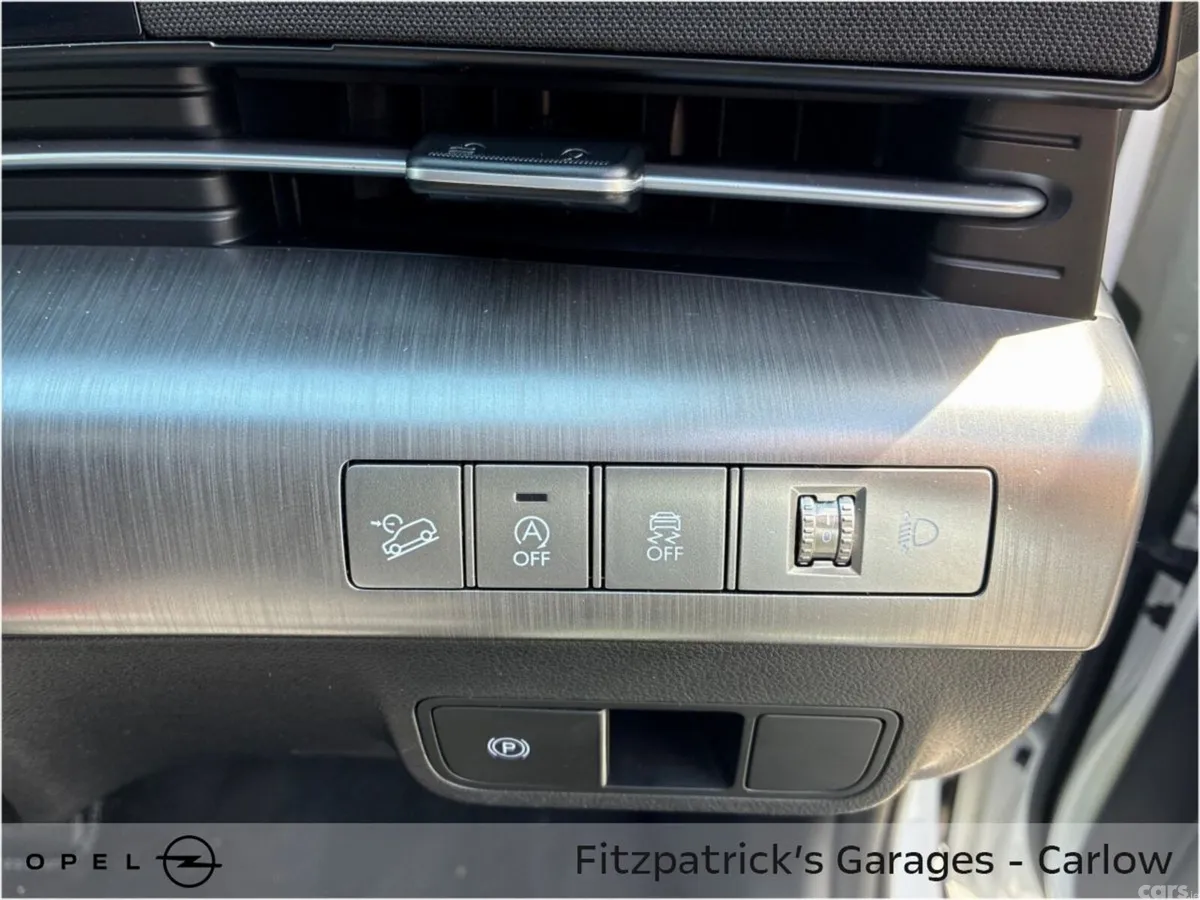 Hyundai KONA MPV, Petrol, 2024, White