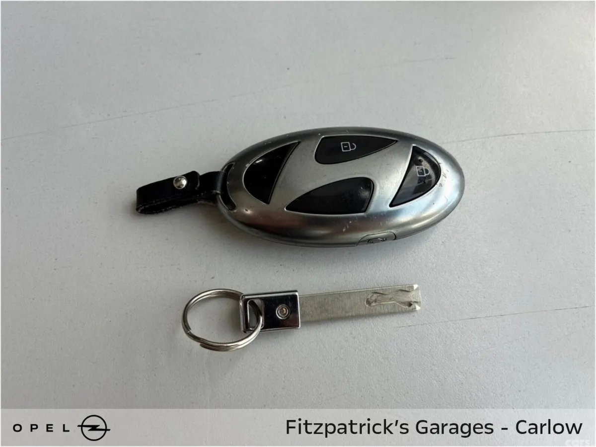 Hyundai KONA MPV, Petrol, 2024, White