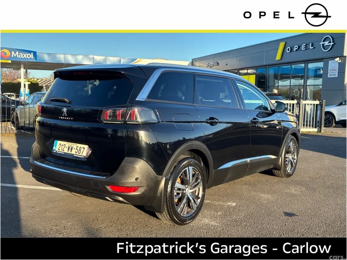 Peugeot 5008 MPV, Diesel, 2021, Black