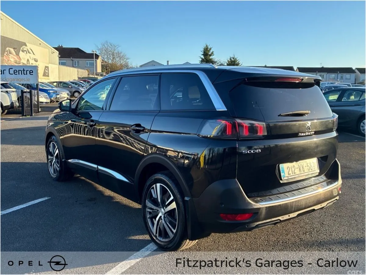 Peugeot 5008 MPV, Diesel, 2021, Black
