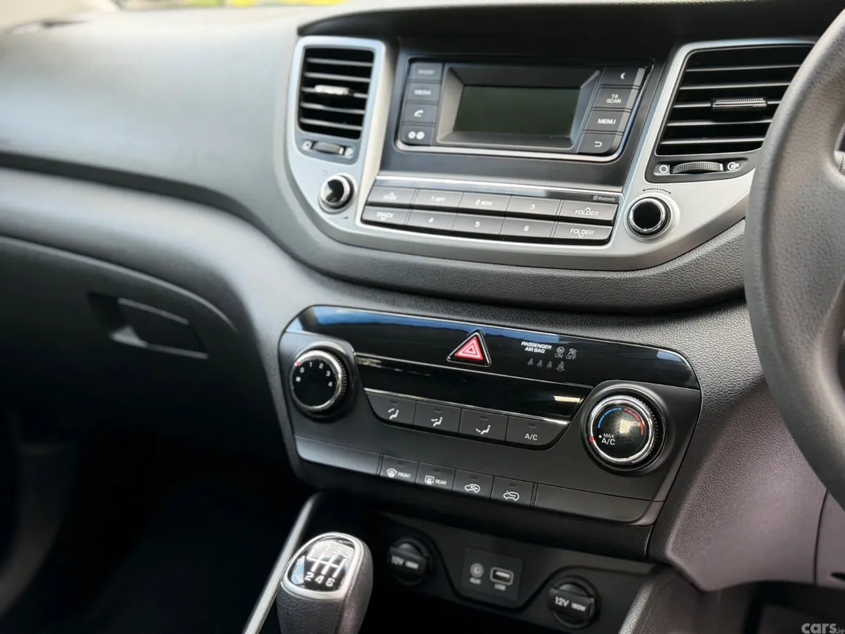 Hyundai Tucson SUV, Diesel, 2017, Blue