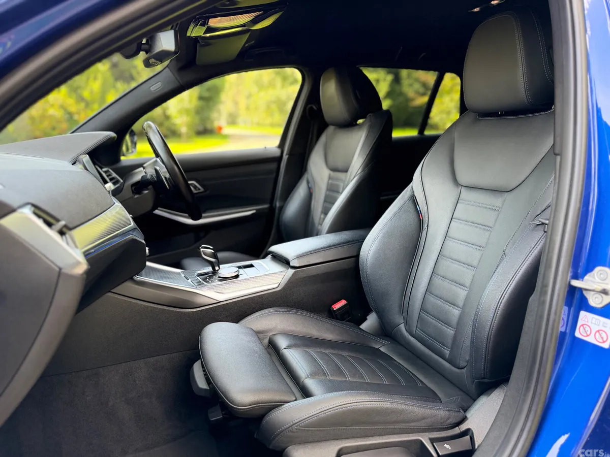 BMW 3-Series Estate, Diesel, 2022, Blue