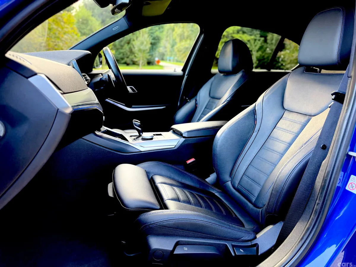BMW 3-Series Saloon, Diesel, 2022, Blue