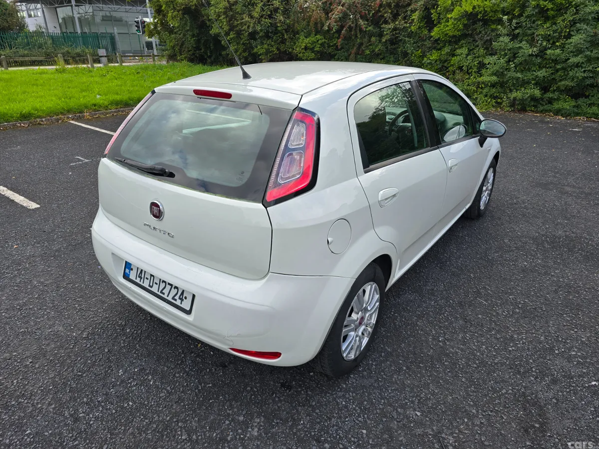 Fiat Punto Hatchback, Petrol, 2014, White