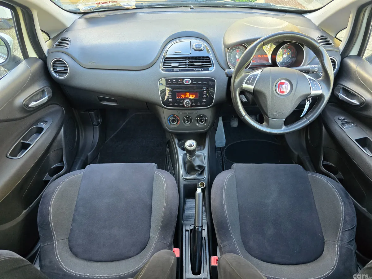 Fiat Punto Hatchback, Petrol, 2014, White