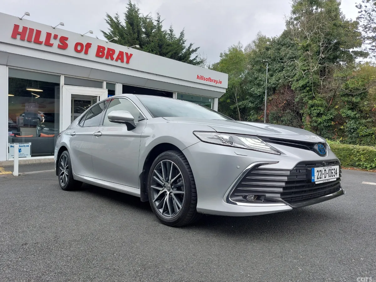 Toyota Camry Saloon, Petrol Hybrid, 2022, Grey