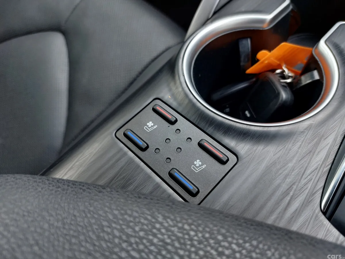 Toyota Camry Saloon, Petrol Hybrid, 2022, Grey