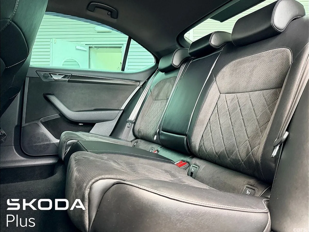 Skoda Superb Saloon, Diesel, 2023, Black