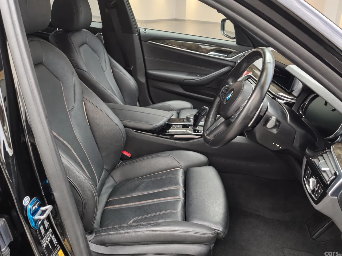 BMW 5-Series Saloon, Petrol Plug-in Hybrid, 2018, Black