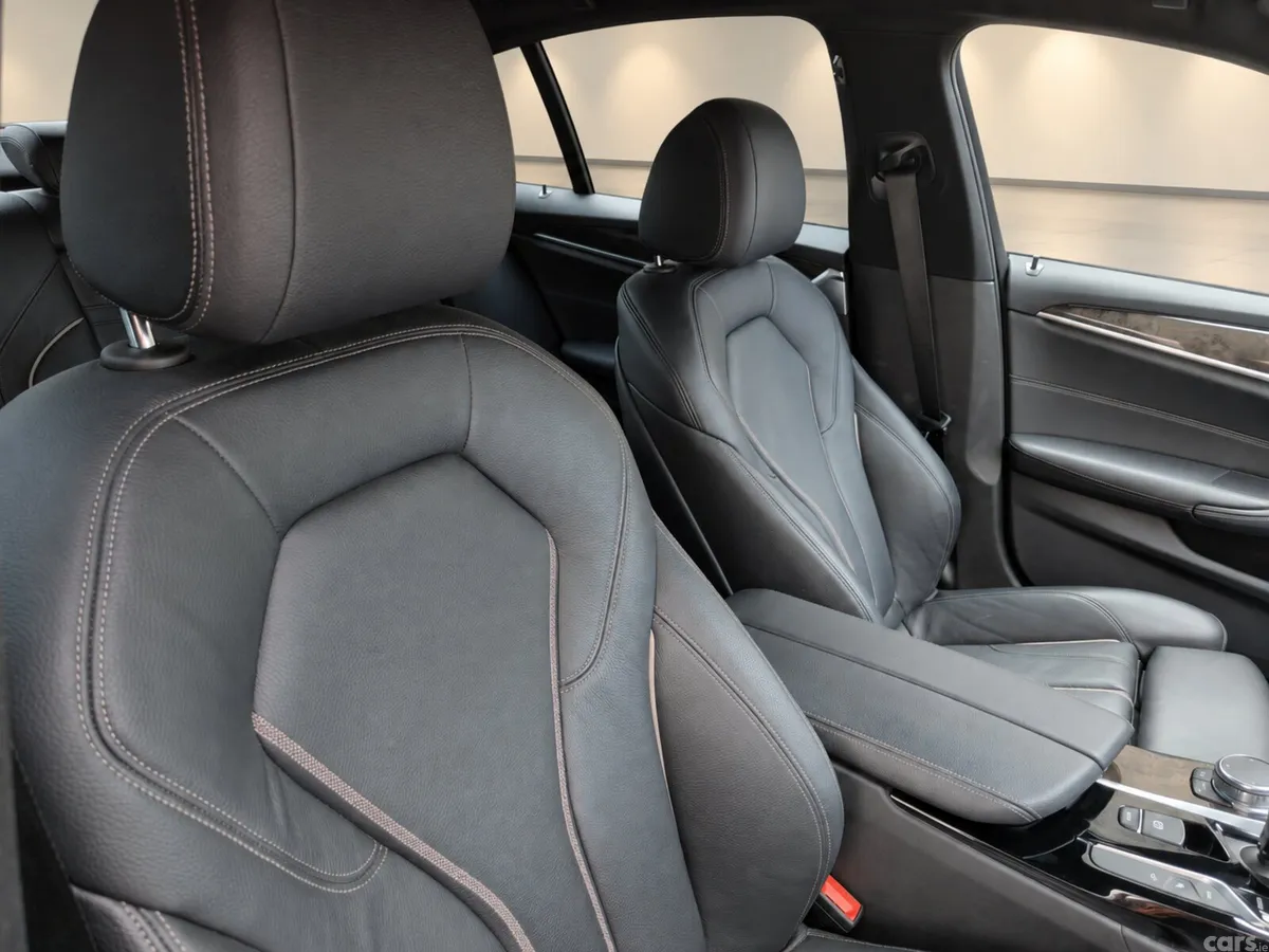 BMW 5-Series Saloon, Petrol Plug-in Hybrid, 2018, Black