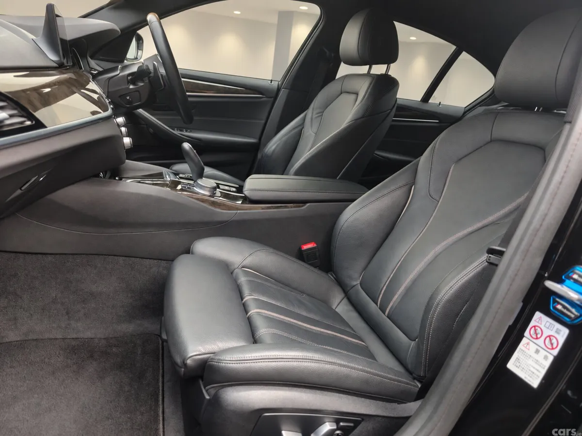 BMW 5-Series Saloon, Petrol Plug-in Hybrid, 2018, Black