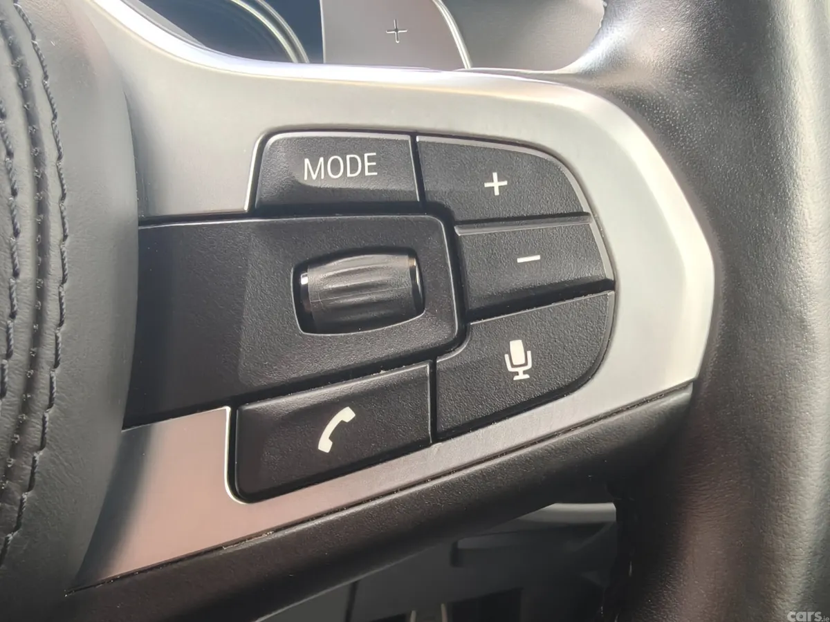 BMW 5-Series Saloon, Petrol Plug-in Hybrid, 2018, Black