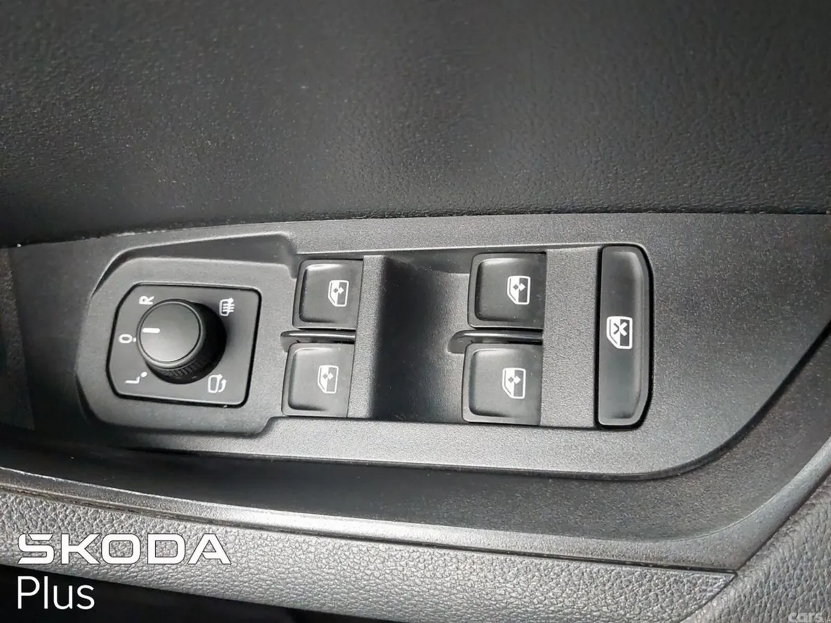 Skoda Karoq SUV, Diesel, 2024, Grey