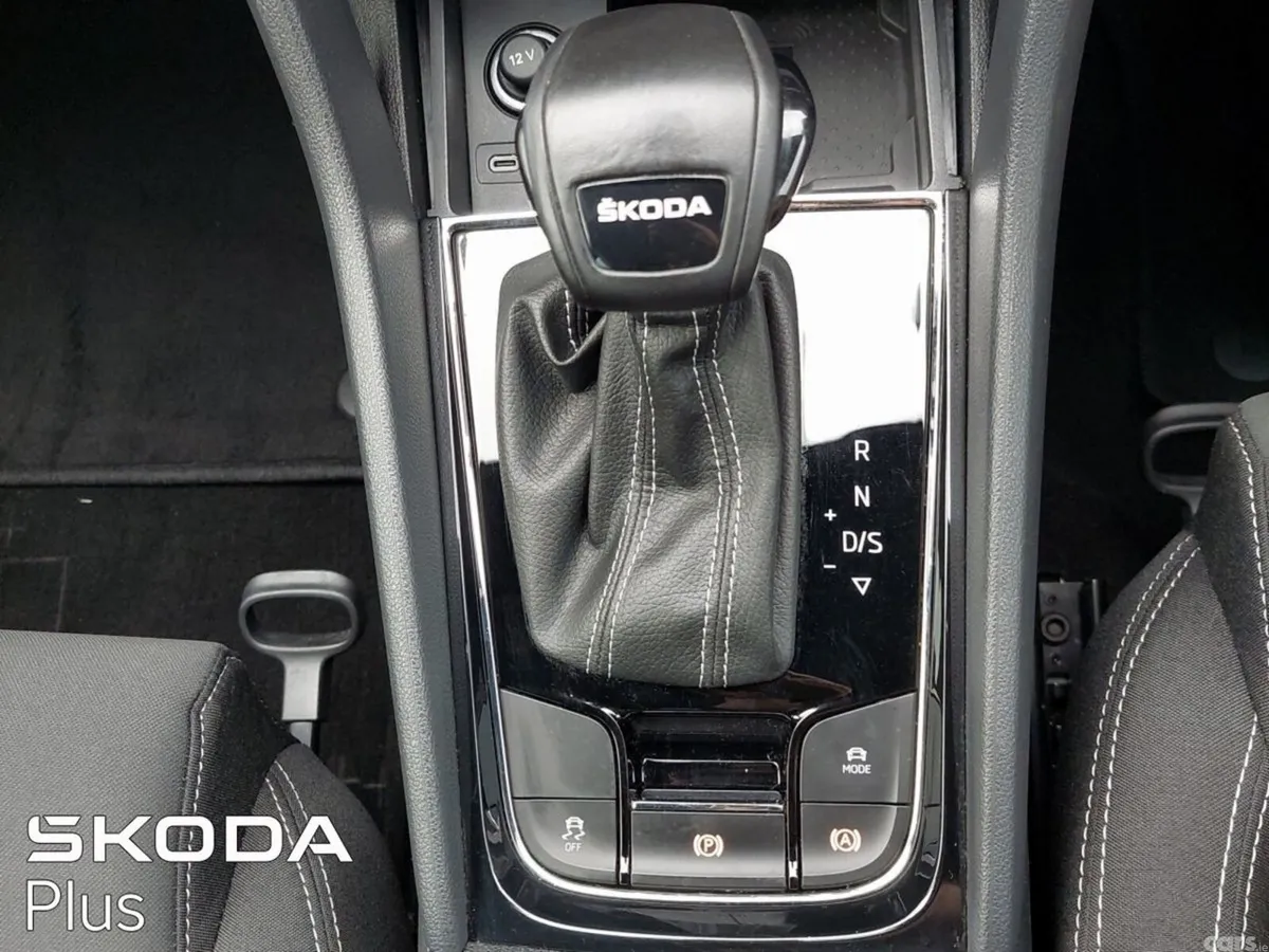 Skoda Karoq SUV, Diesel, 2024, Grey