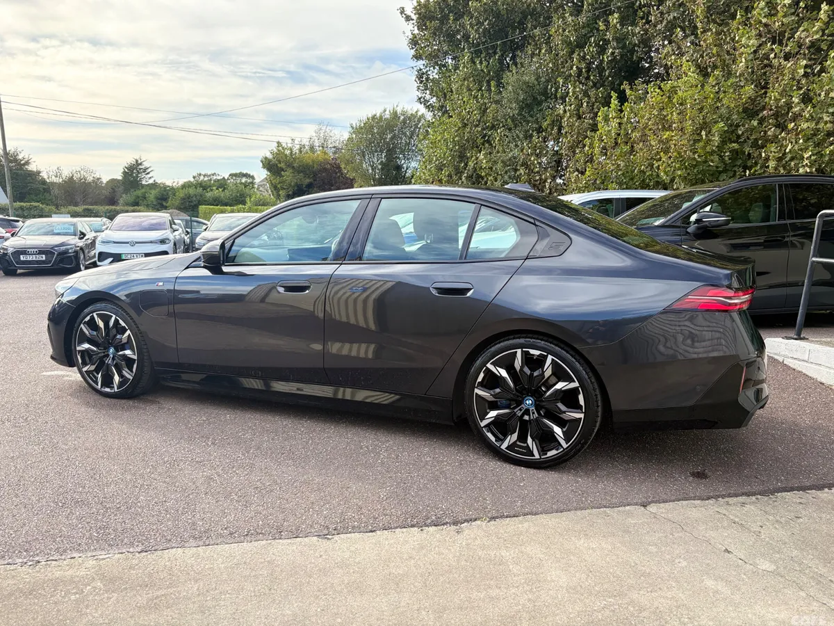 BMW 5-Series Saloon, Petrol Plug-in Hybrid, 2024, Grey