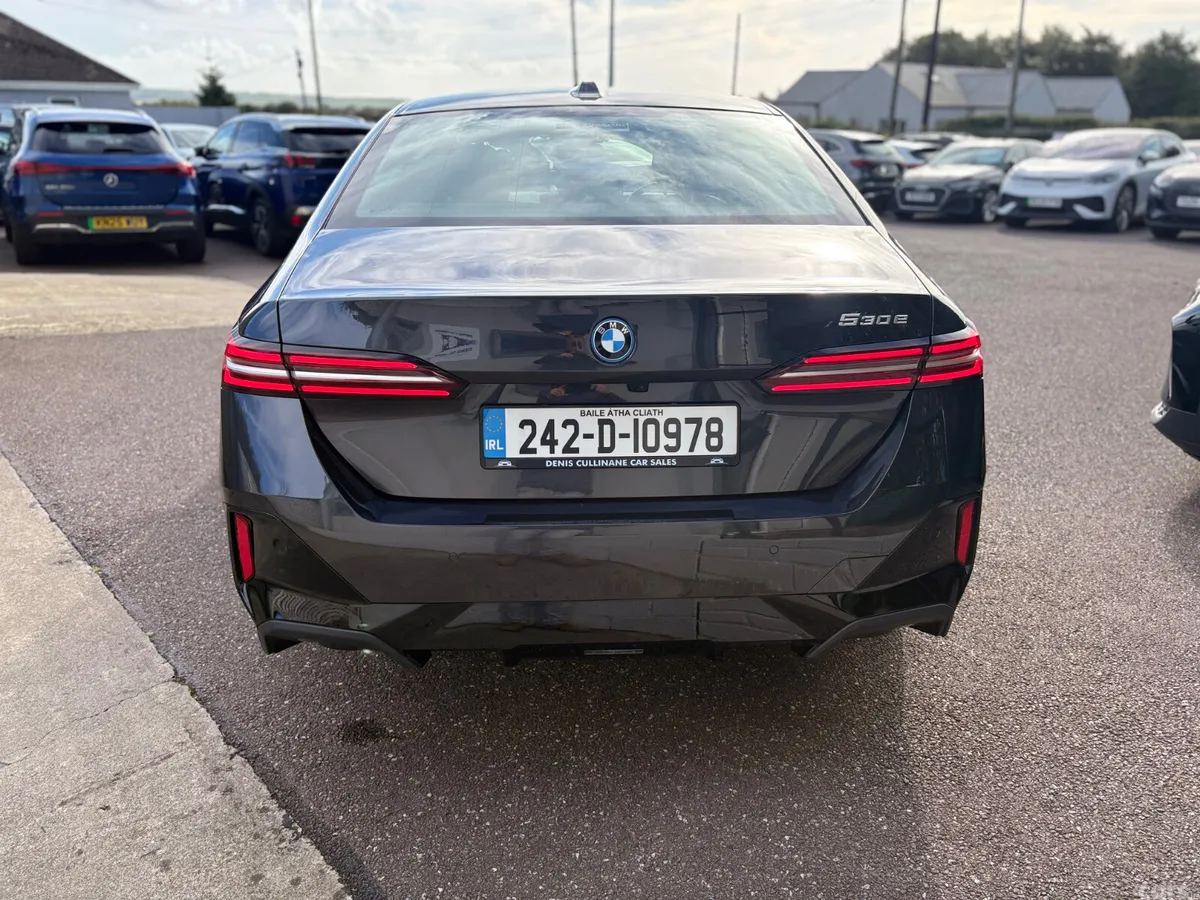 BMW 5-Series Saloon, Petrol Plug-in Hybrid, 2024, Grey
