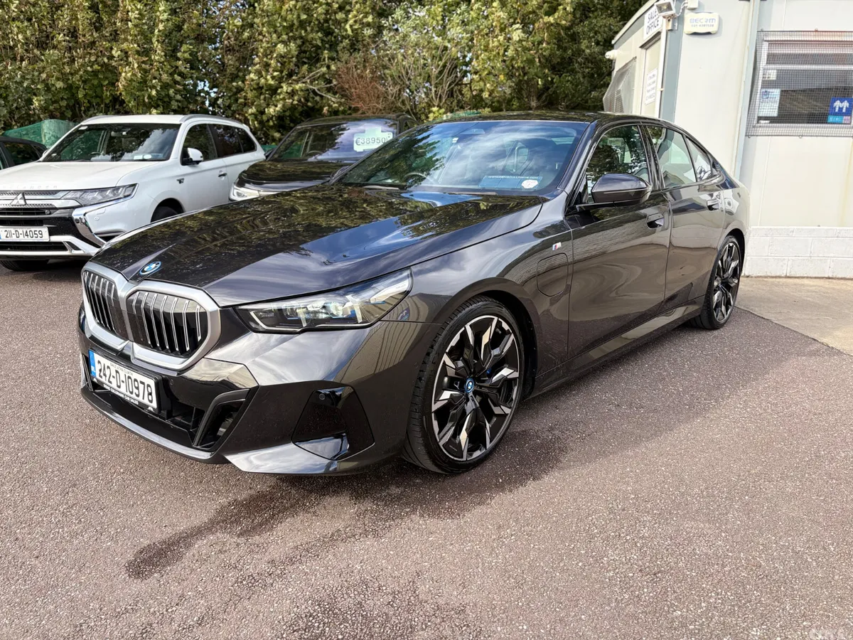 BMW 5-Series Saloon, Petrol Plug-in Hybrid, 2024, Grey