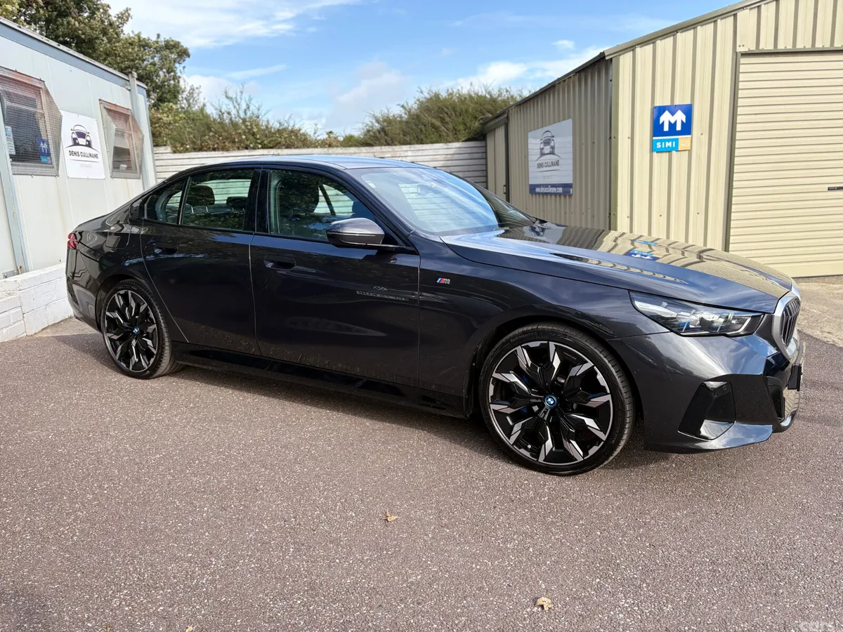 BMW 5-Series Saloon, Petrol Plug-in Hybrid, 2024, Grey