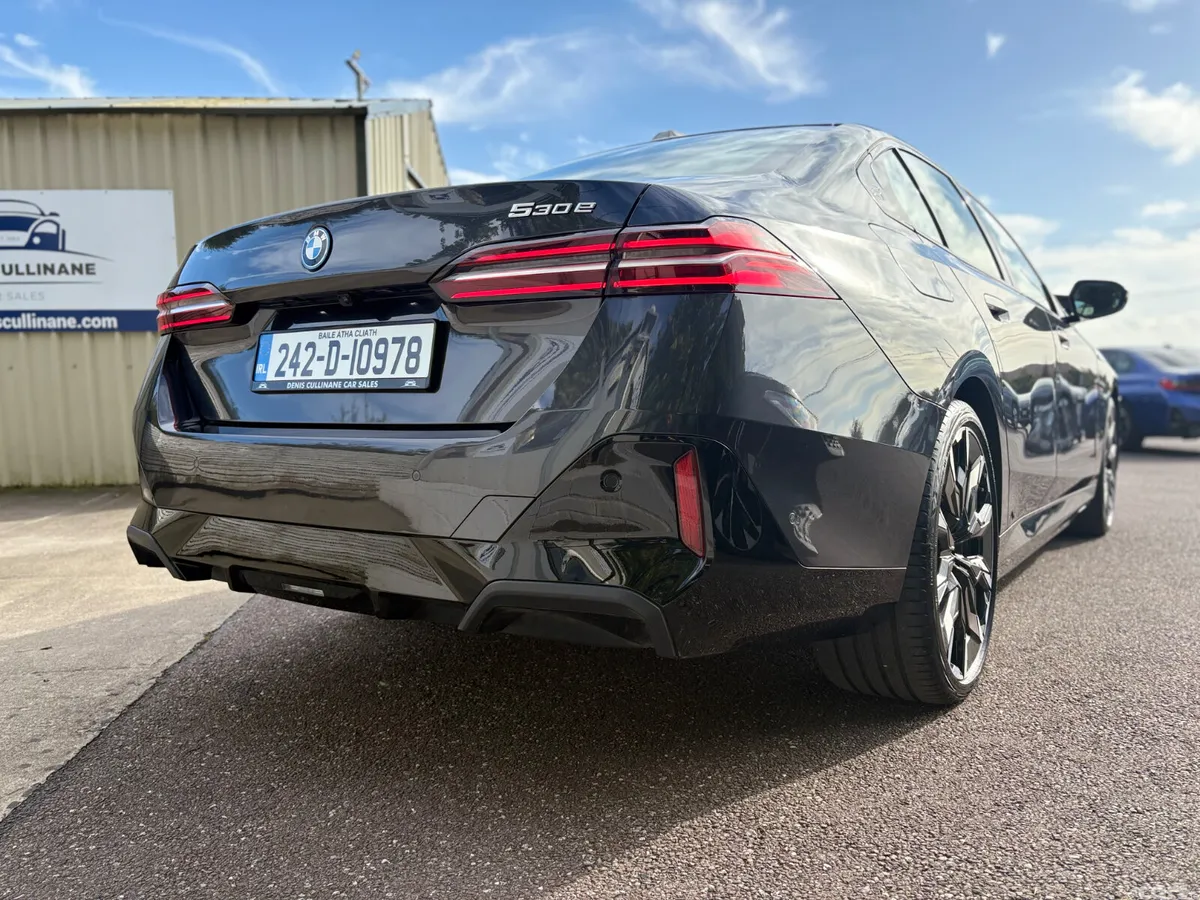 BMW 5-Series Saloon, Petrol Plug-in Hybrid, 2024, Grey