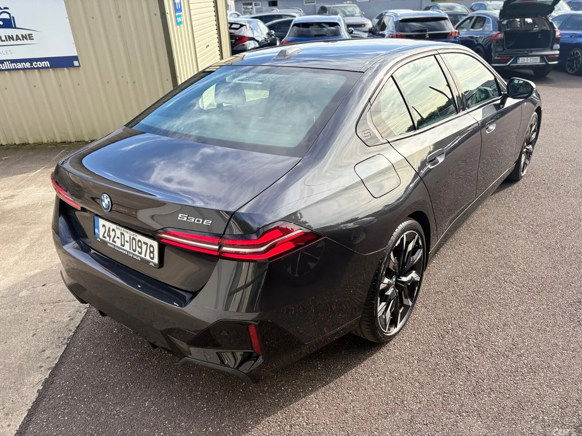 BMW 5-Series Saloon, Petrol Plug-in Hybrid, 2024, Grey