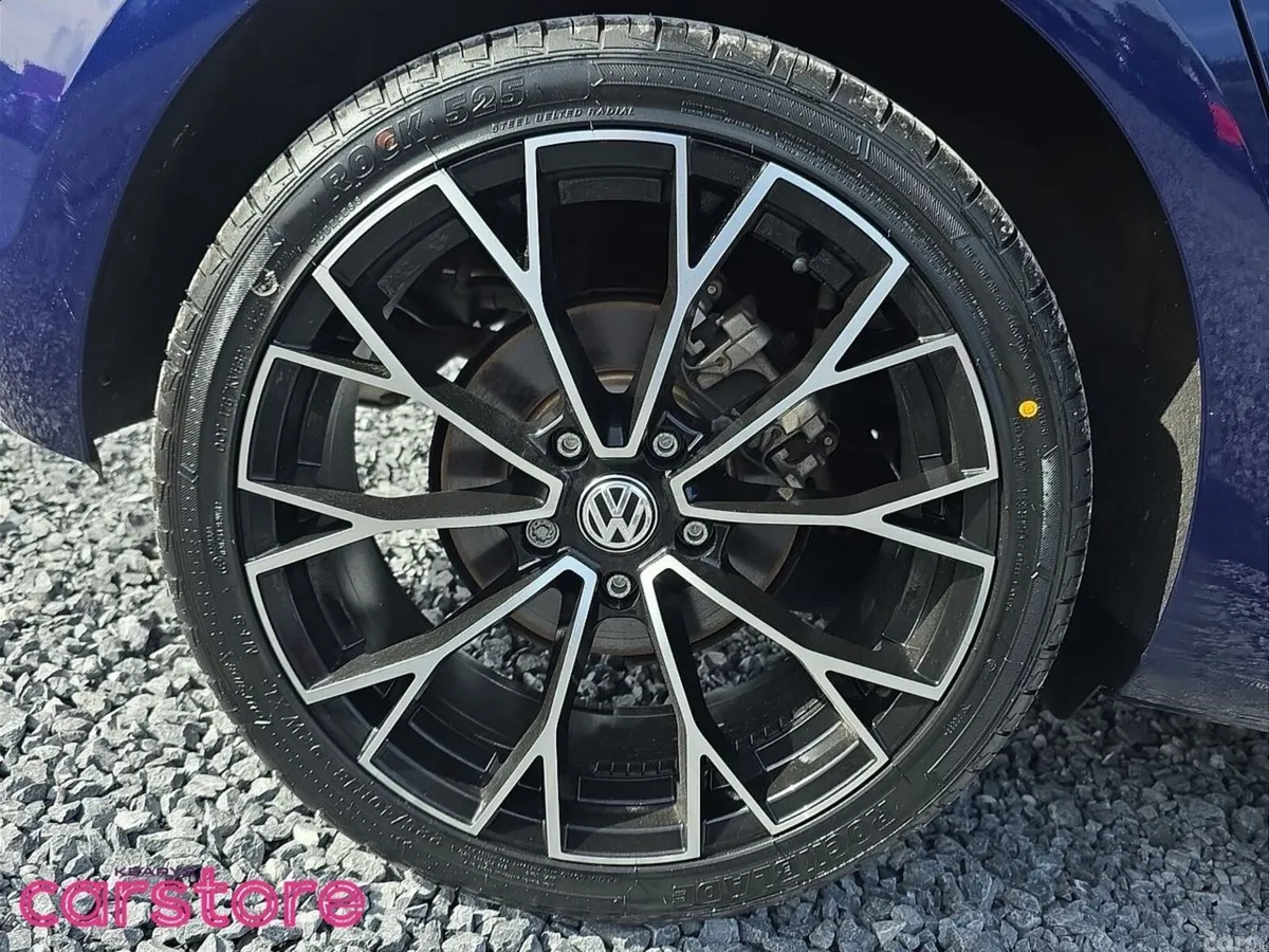 Volkswagen Golf Hatchback, Petrol, 2018, Blue