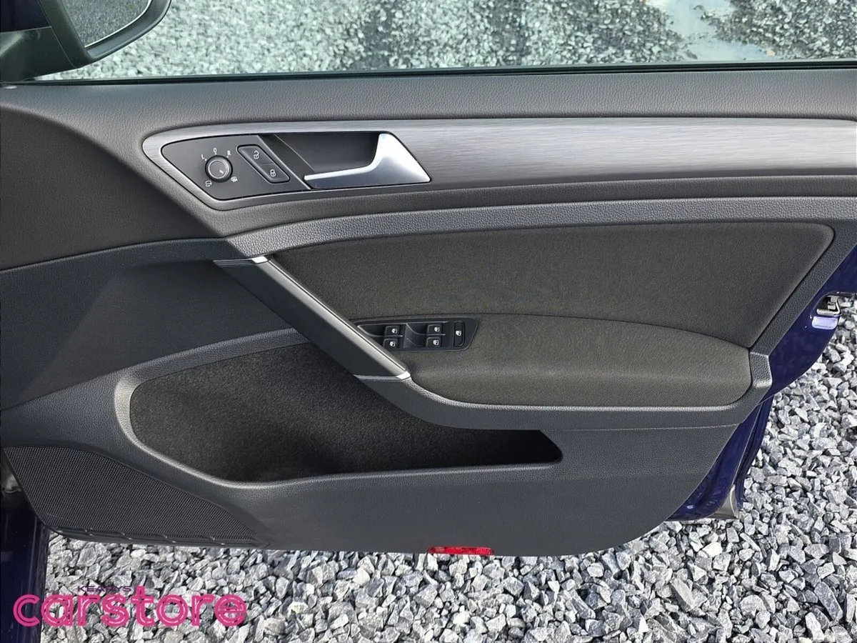 Volkswagen Golf Hatchback, Petrol, 2018, Blue