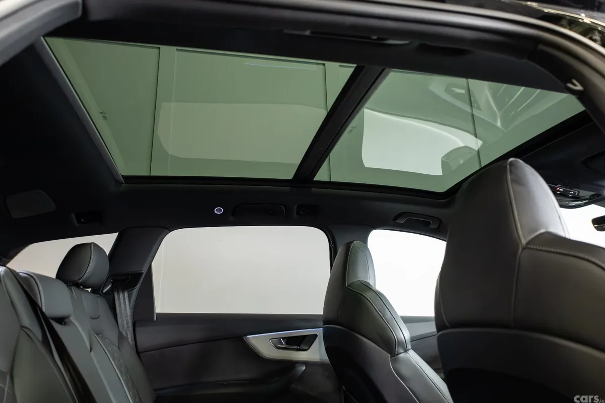 Audi Q7 SUV, Petrol Plug-in Hybrid, 2025, Black