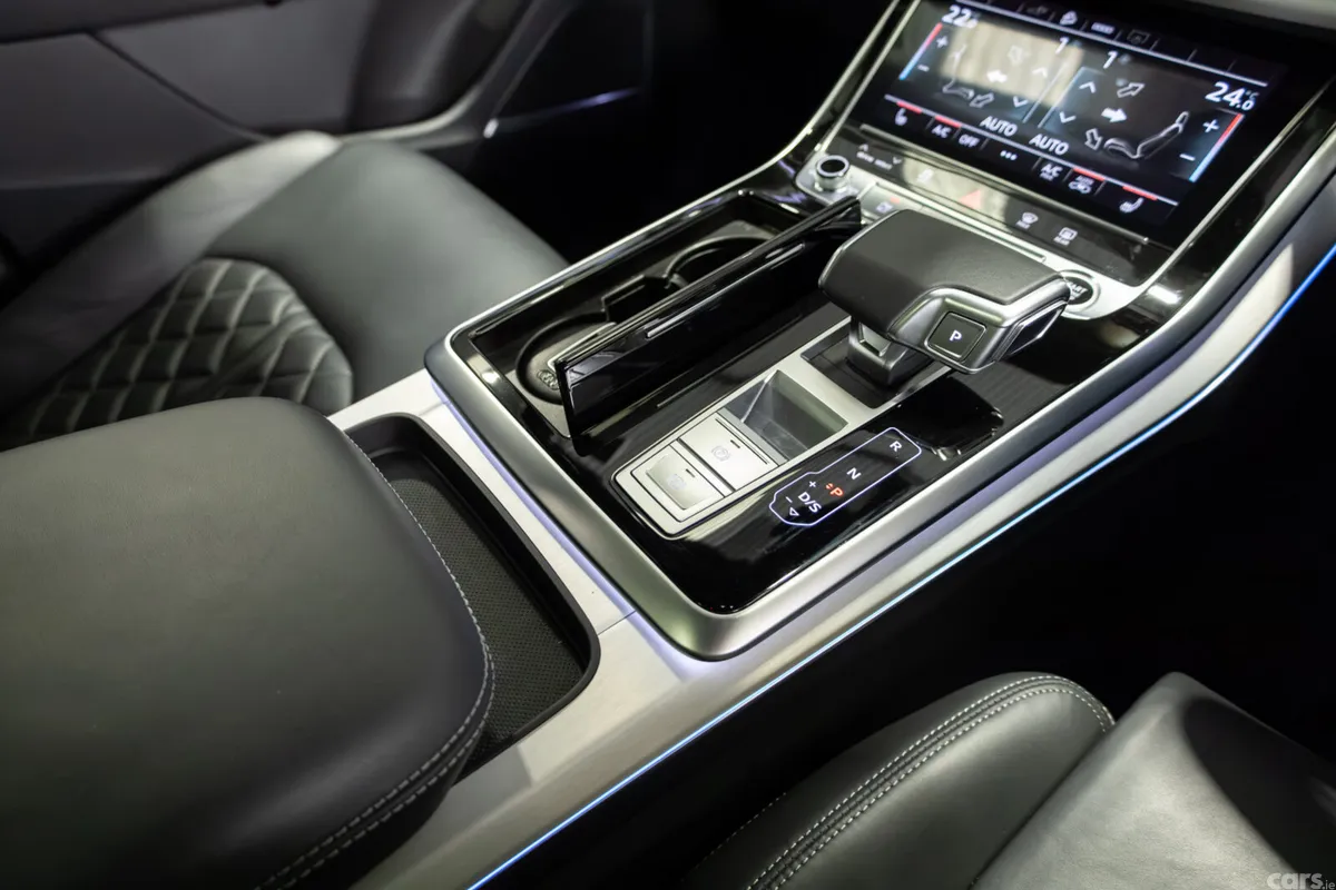 Audi Q7 SUV, Petrol Plug-in Hybrid, 2025, Black