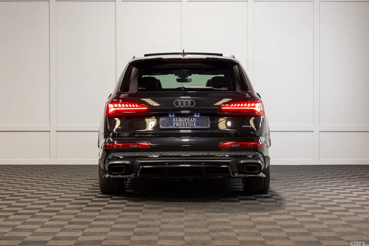 Audi Q7 SUV, Petrol Plug-in Hybrid, 2025, Black
