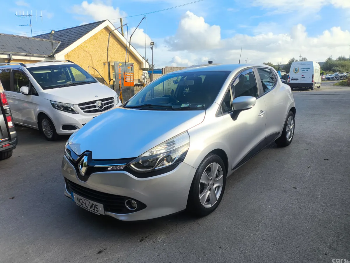 Renault Clio Hatchback, Petrol, 2014, Silver