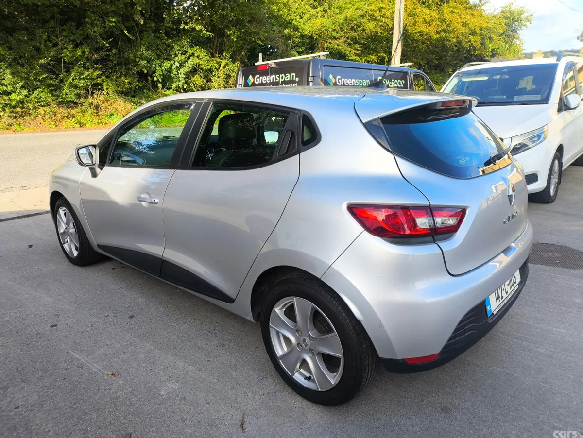 Renault Clio Hatchback, Petrol, 2014, Silver