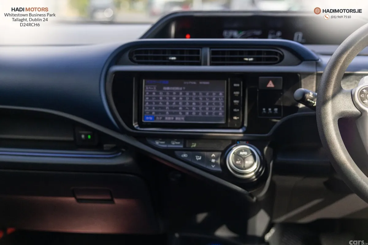 Toyota Aqua Hatchback, Petrol Hybrid, 2015, Blue